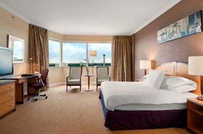 هیلتون پاریس چارلز دو گول ایرپورت