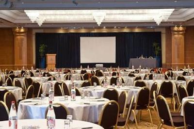 هیلتون پاریس چارلز دو گول ایرپورت