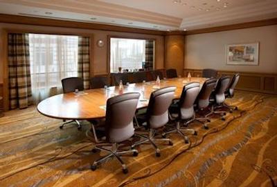 هیلتون پاریس چارلز دو گول ایرپورت