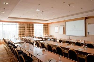 هیلتون پاریس چارلز دو گول ایرپورت