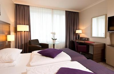 لئوناردو رویال هتل دوسلدرف کنیکسالی