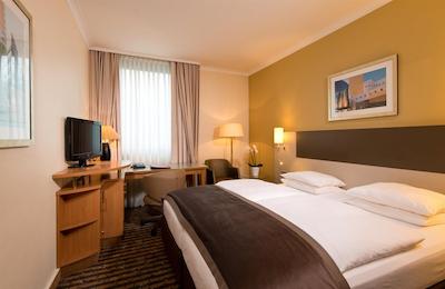 لئوناردو رویال هتل دوسلدرف کنیکسالی