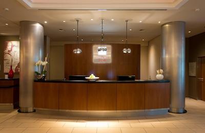 لئوناردو رویال هتل دوسلدرف کنیکسالی