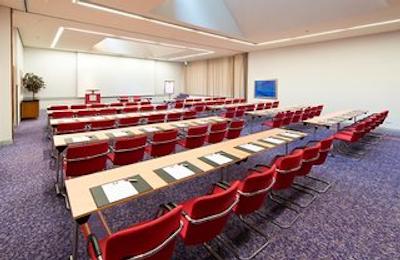 لئوناردو رویال هتل دوسلدرف کنیکسالی