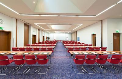 لئوناردو رویال هتل دوسلدرف کنیکسالی