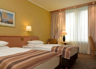 لئوناردو رویال هتل دوسلدرف کنیکسالی