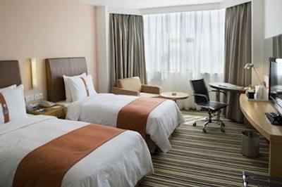 هالیدی این اکسپرس شانگهای جینکیائو سنترال گلدن بریج