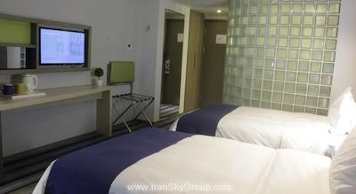 هالیدی این اکسپرس شانگهای جینکیائو سنترال گلدن بریج