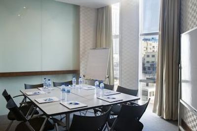 هالیدی این اکسپرس شانگهای جینکیائو سنترال گلدن بریج