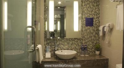 هالیدی این اکسپرس شانگهای جینکیائو سنترال گلدن بریج