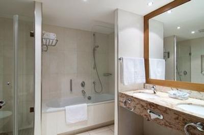 هالیدی این سیتی سنتر