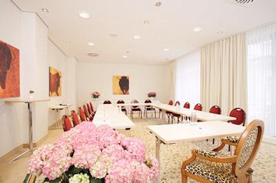 هالیدی این سیتی سنتر