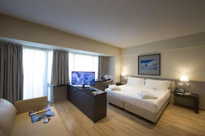 آنووی بولونیا فیرا