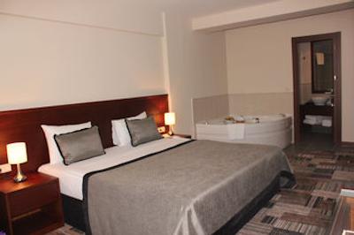 تیارا ترمال هتل