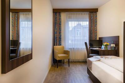 کنتیننتال هتل