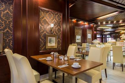 کنتیننتال هتل