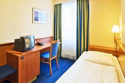 کنتیننتال هتل