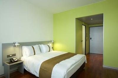 هالیدی این زوریخ مس