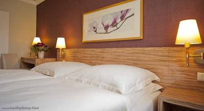 بست وسترن رافائل آلتونا