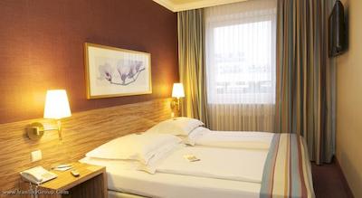 بست وسترن رافائل آلتونا