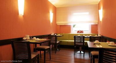 بست وسترن رافائل آلتونا