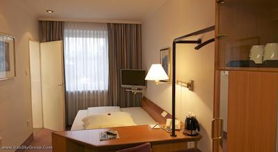 بست وسترن رافائل آلتونا