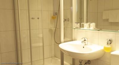 بست وسترن رافائل آلتونا