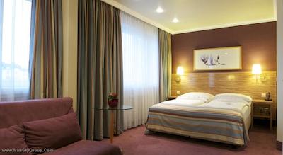 بست وسترن رافائل آلتونا