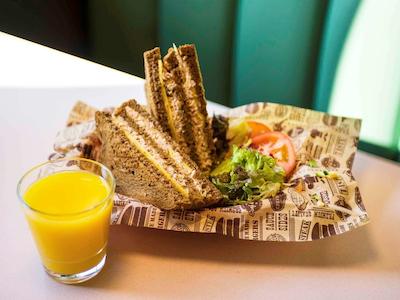 آیبیس امستردام ایرپورت