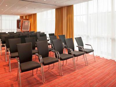 آیبیس امستردام ایرپورت