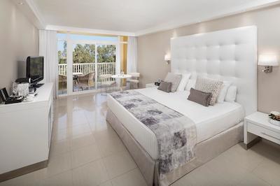 ملیا ماربلا بانوس