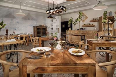 ملیا ماربلا بانوس