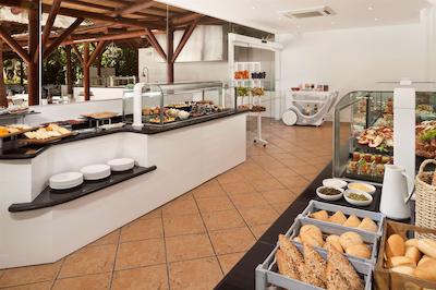 ملیا ماربلا بانوس