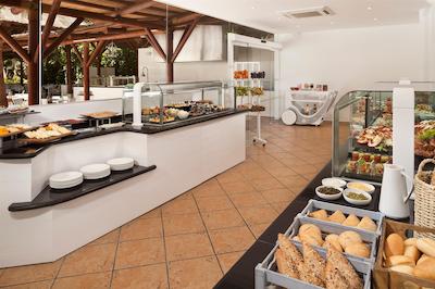 ملیا ماربلا بانوس