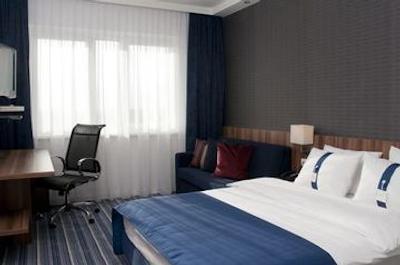 هالیدی این اکسپرس برمن ایرپورت