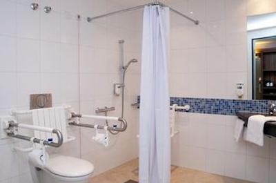 هالیدی این اکسپرس برمن ایرپورت