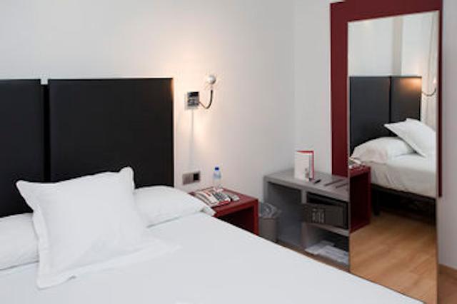 هتل ایلونین آکوئا 3