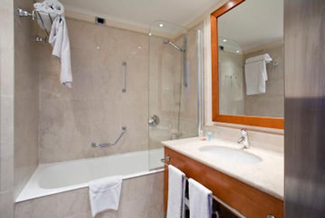 هتل ایلونین آکوئا 3