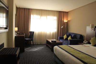 بست وسترن پرمیر مسقط