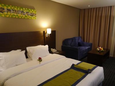 بست وسترن پرمیر مسقط