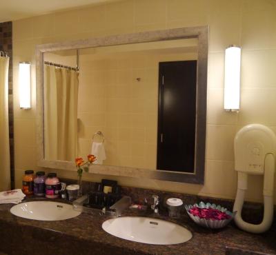 بست وسترن پرمیر مسقط