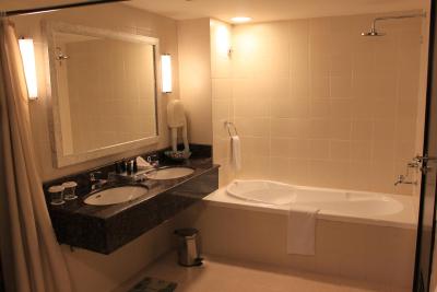 بست وسترن پرمیر مسقط