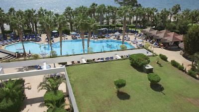 گرندریزورت لیماسل