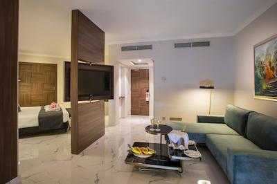 گرندریزورت لیماسل