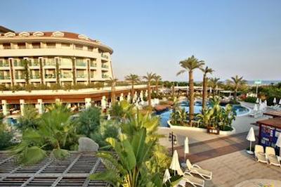 سانیس اورن بیچ ریزورت هتل اند اسپا