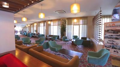 سانیس اورن بیچ ریزورت هتل اند اسپا