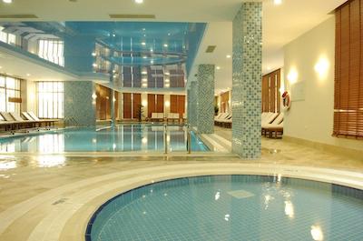 سانیس اورن بیچ ریزورت هتل اند اسپا