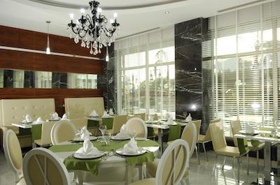 سانیس اورن بیچ ریزورت هتل اند اسپا