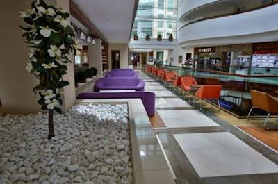 سانیس اورن بیچ ریزورت هتل اند اسپا