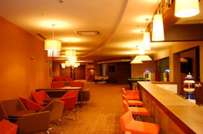 سانیس اورن بیچ ریزورت هتل اند اسپا